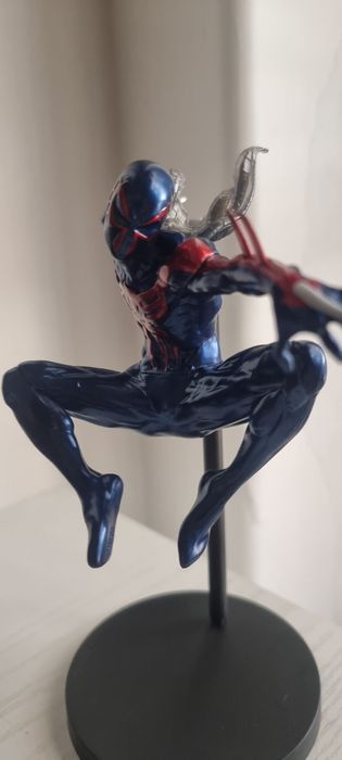 Spider-man 2099 estatueta