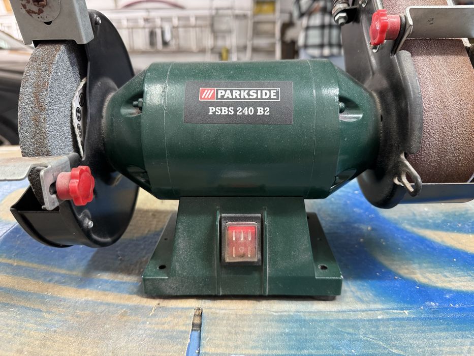 Esmeriladora Parkside com lixa