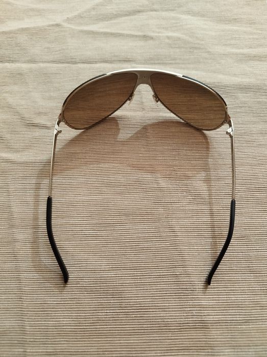 vendo óculos  de sol Carrera originais em bom estado.