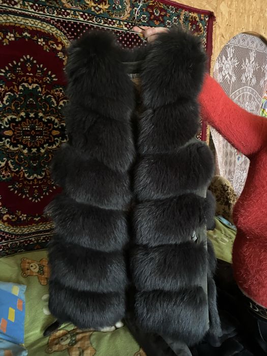 Жилет з натурального хутра песця