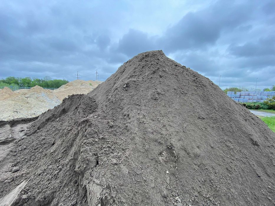 Ziemia ogrodowa, Ziemia przesiewana, Ziemia pod trawnik i nasadzenia