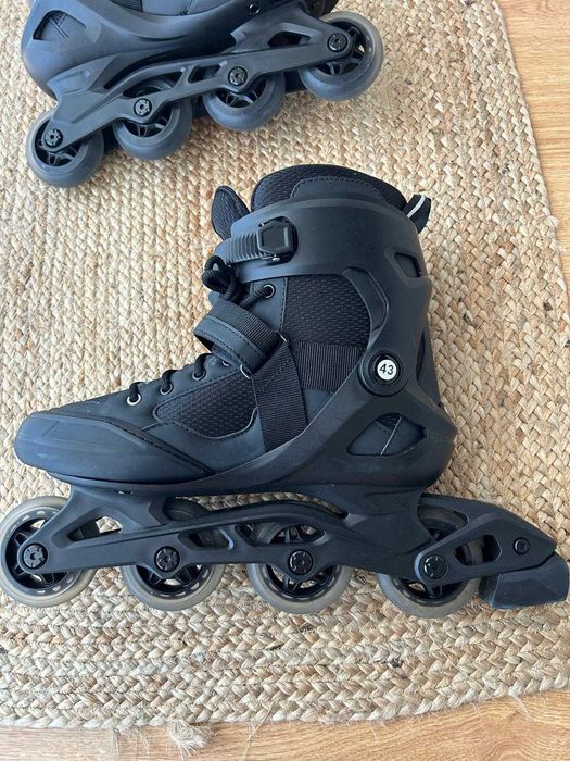 Patins Novos com capacete e proteções