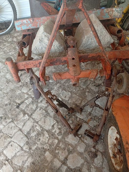 Alfaias agrícolas várias