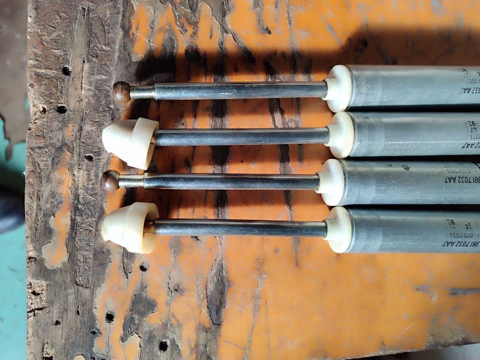 Амортизатори до стіральної машинки