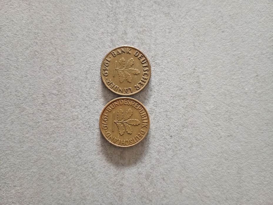2 moedas de 10 pfennigs