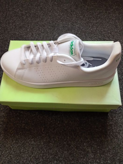 Buty nowe; adidasy-białe nr44