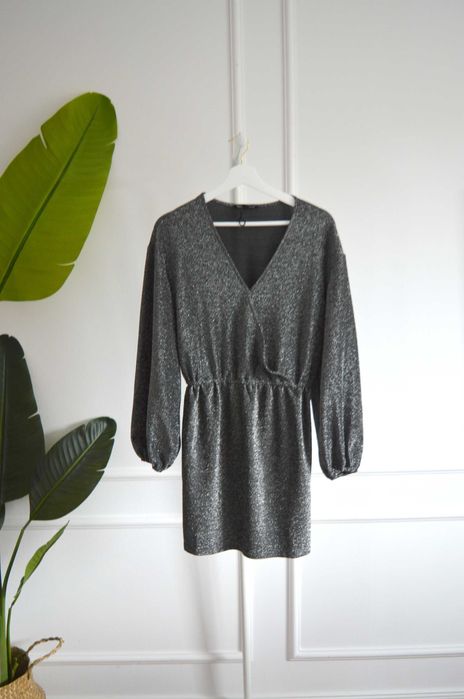 Sukienka brokatowa M 38 kopertowy dekolt