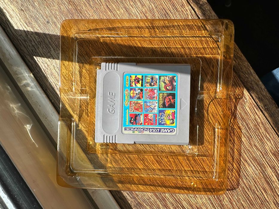 Game Boy Color + Jogo 32 em 1 (a funcionar)