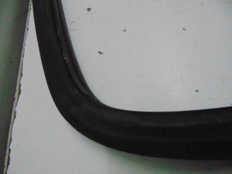 Volvo 144 borracha do vidro do oculo