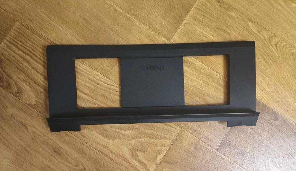 Б/У Синтезатор Yamaha PSR-E273 YPT-270 61 клавіша