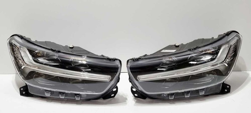 Reflektor prawy lewy Full Led Volvo XC40 europa
