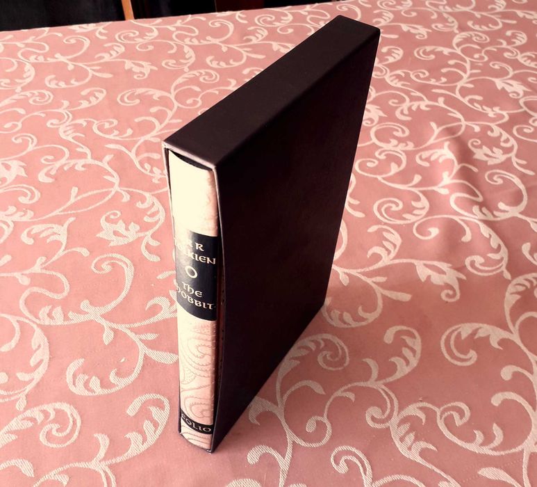 J R R Tolkien - The Hobbit - Folio Society Edition Slipcase 1997 ENG