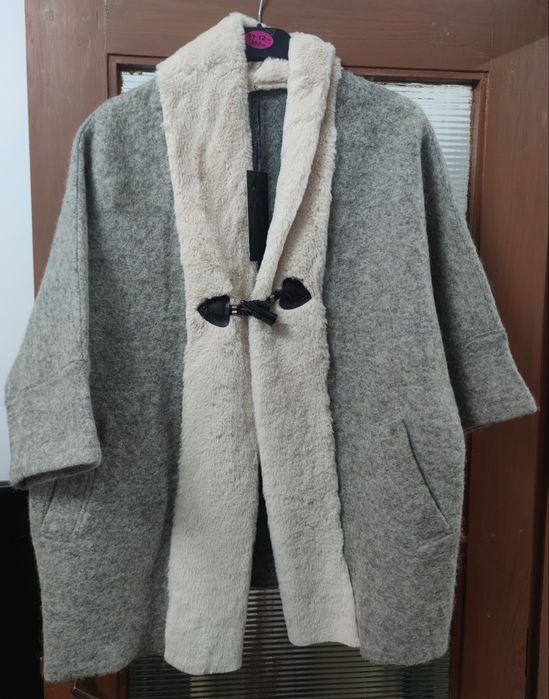 Casaco Feminino Novo c/Etiqueta – Cinza c/Forro de Pelo, Veste Até XL