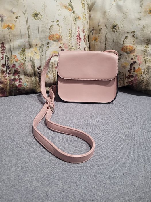 Torebka na ramię even&odd pudrowy róż regulacja