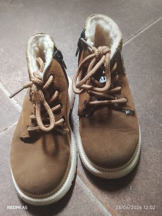 Botas com pelo para criança