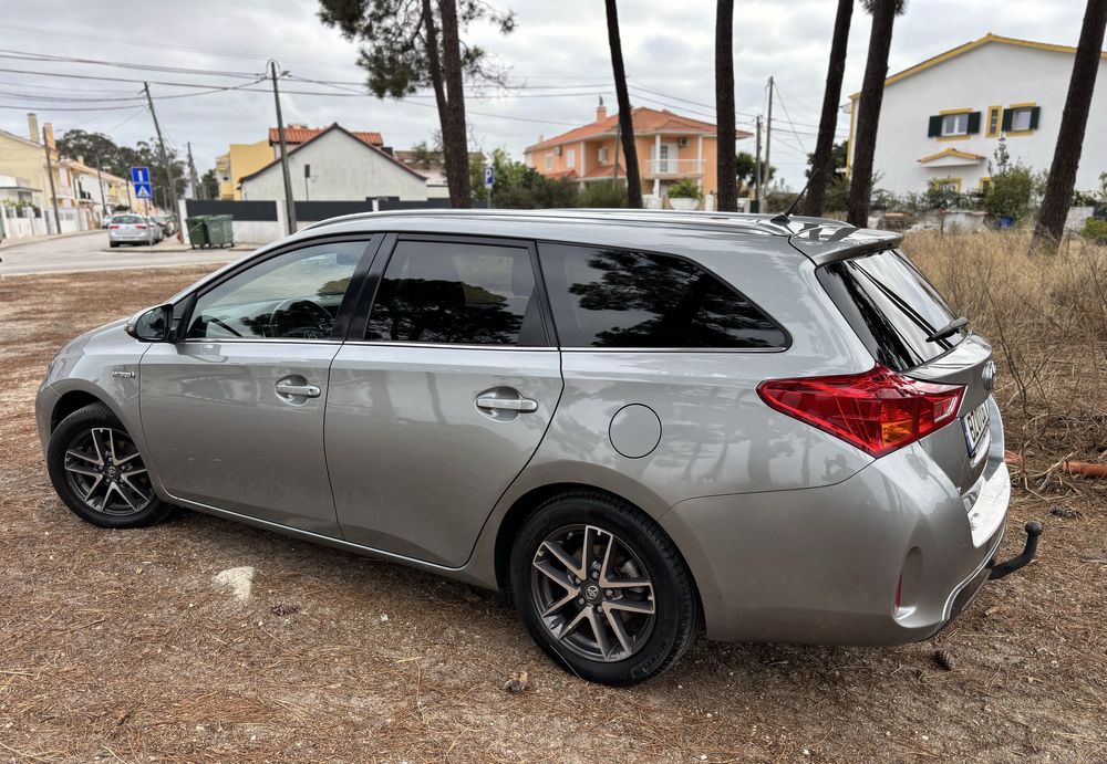 Toyota Auris Touring Sports 1.8 HSD Hibrido