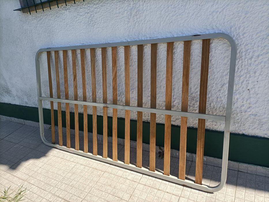 Estrado cama solteiro