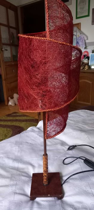 lampa stołowa czerwony abażur