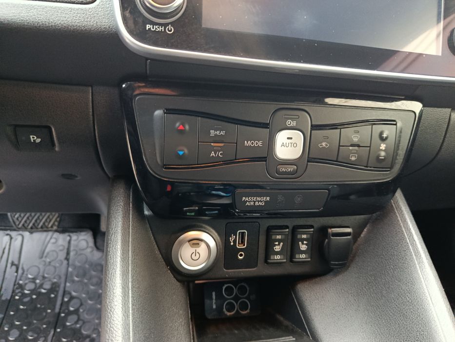 Nissan leaf  2020 40квт