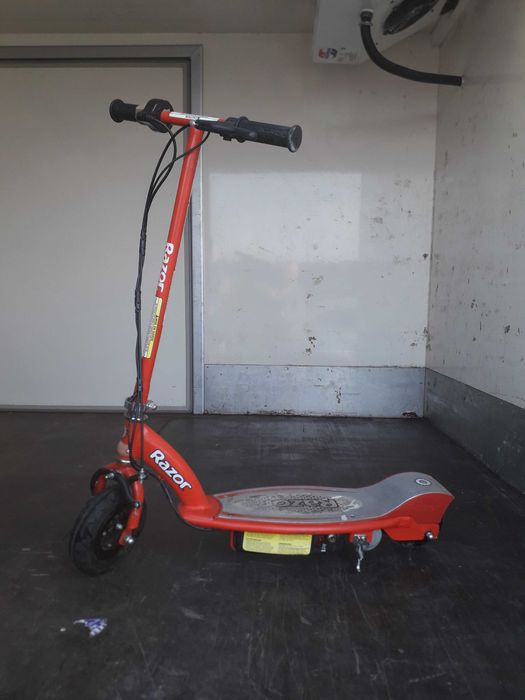 Електросамокат Razor