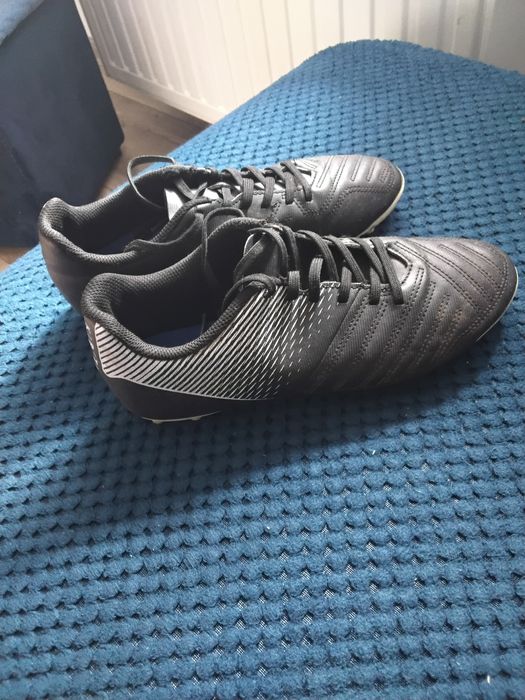 Buty piłkarskie korki