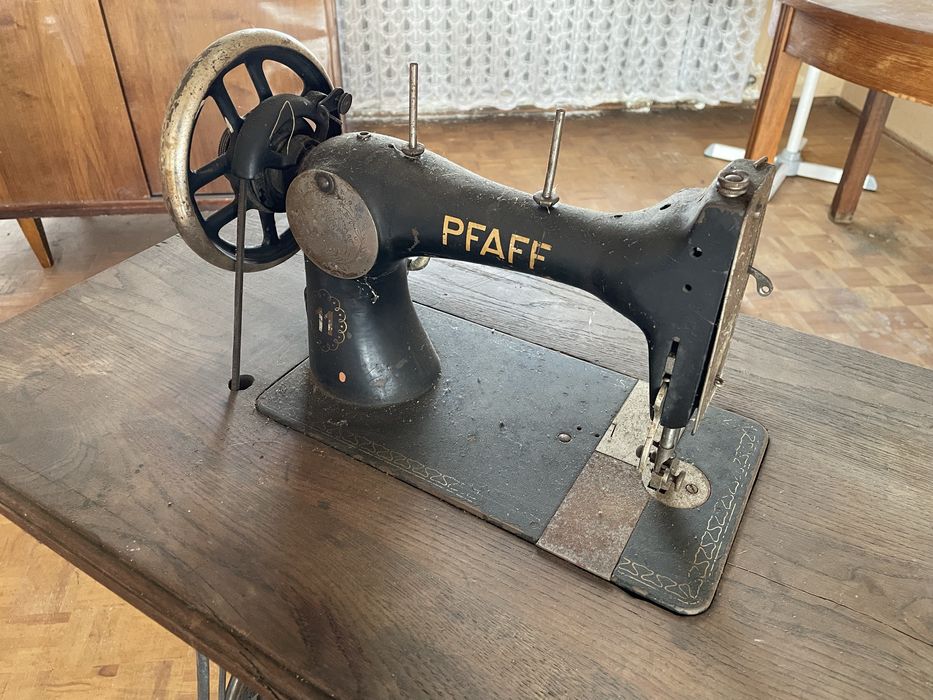 Maszyna do szycia PFAFF stolik Singer