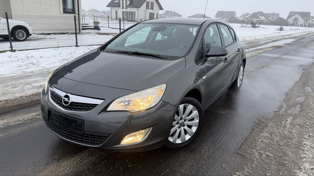 Opel astra j 1.6 115 km super stan