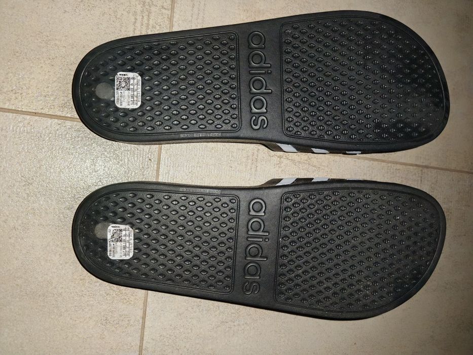 Sprzedam klapki  adidas 44,5