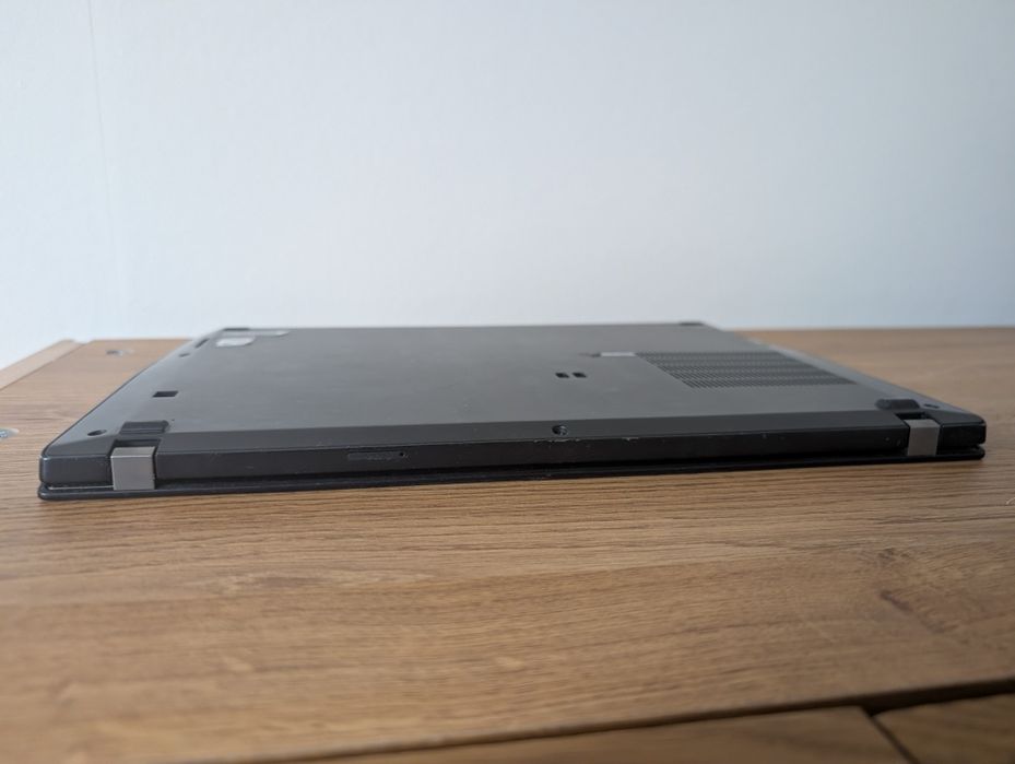 ThinkPad T14s  i7-10510U, bateria 100%, ekran 4k