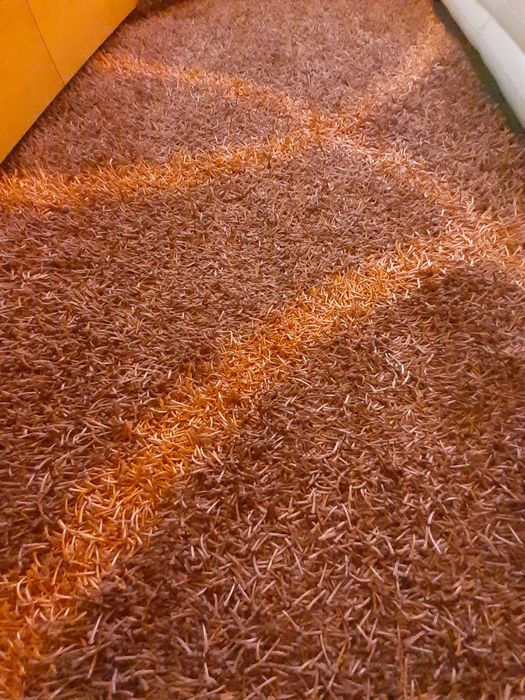 tapete castanho e laranja 220x150