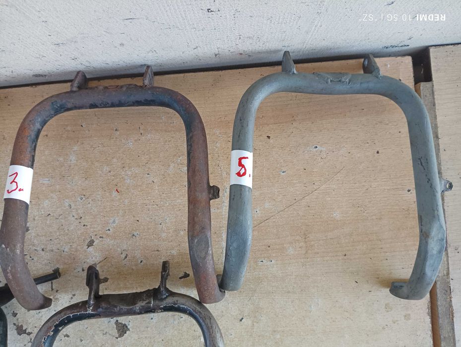 WSK - części - stopki centralne - 4 sztuki