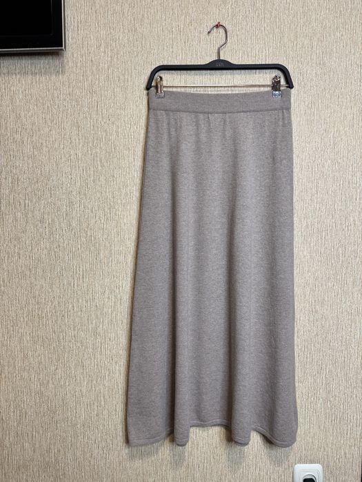 довга юбка , спідниця з натуральної меріносовоі вовни Massimo Dutti