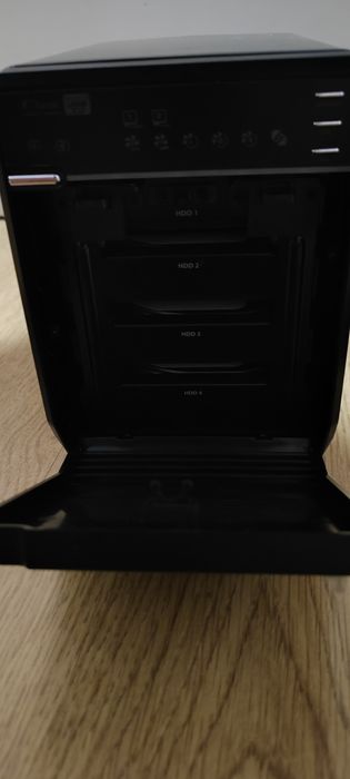 NAS Fantec QB-35US3-6G Caixa Externa 4xHDD 3.5" eSATA USB 3.0 4TB