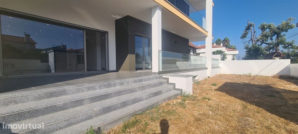 T3 c/ Terraço + Jardim Privado
