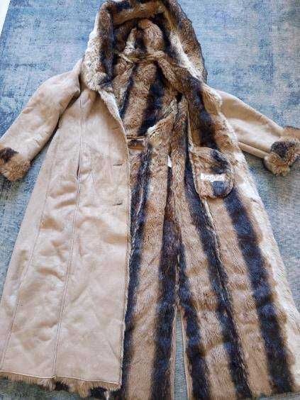 Sprzedam kożuch damski sztuczny z kapturem