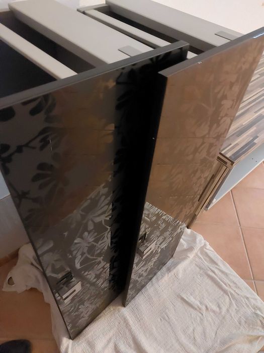 Armário de arrumação e/ou armário de TV