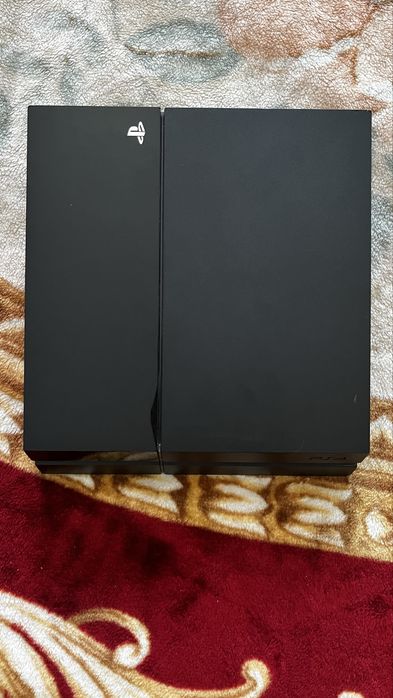 vendo ps4+2comandos+4jogos