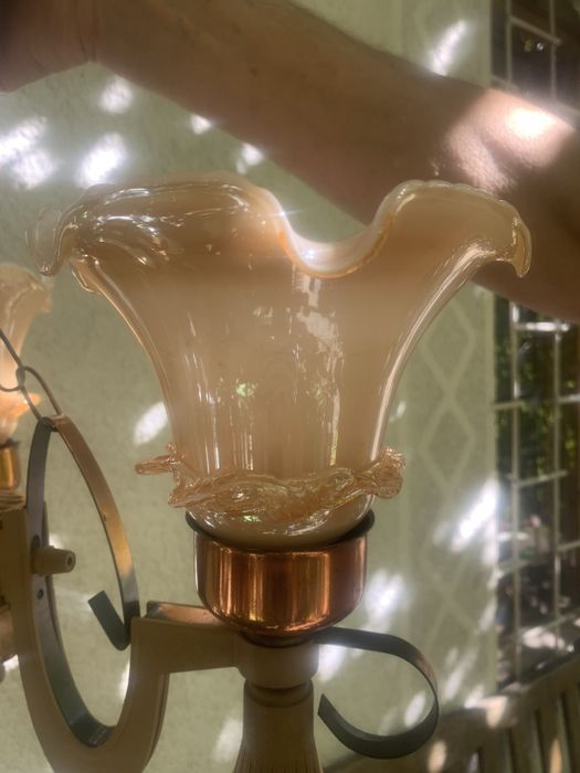 Новая красивая люстра