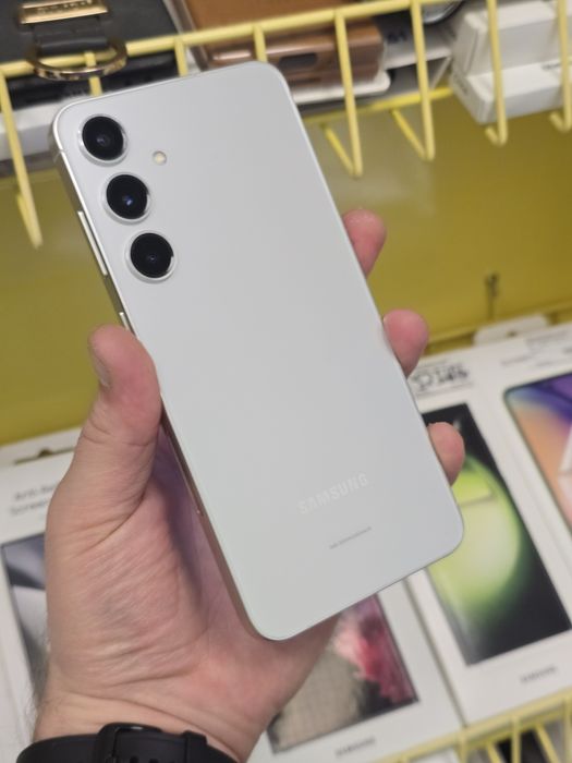 Samsung Galaxy S24 plus 12/512 на подарунок