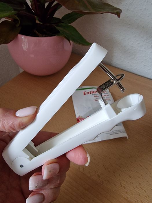 Прибор для удаления косточек