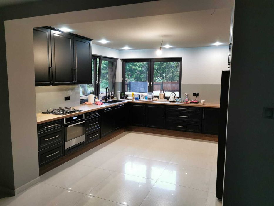 Meble na wymiar. Kuchnie, szafy, garderoby, zabudowy.