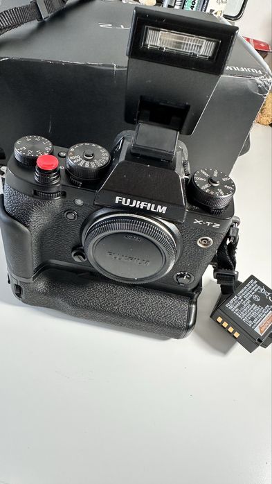 Fuji X- T2 Mirrorless com grip