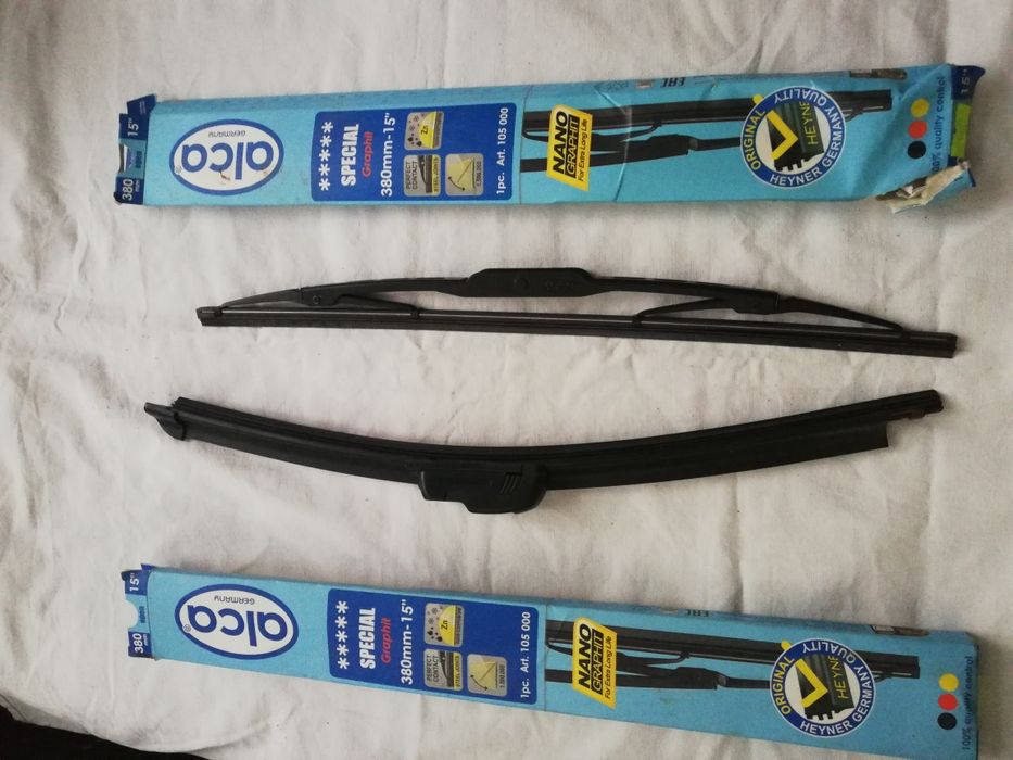 Двірники в упаковці.