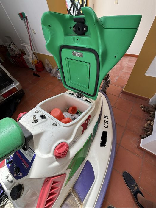 Seadoo XP 650 – 1993 • Pouco uso • Com atrelado Toniauto