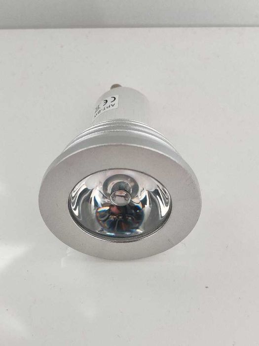 nowe żarówki RGB LED GU10 z pilotem  - 16 kolorów + pilot ZD7A