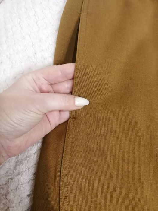 Жіночі штани UNIQLO розмір M