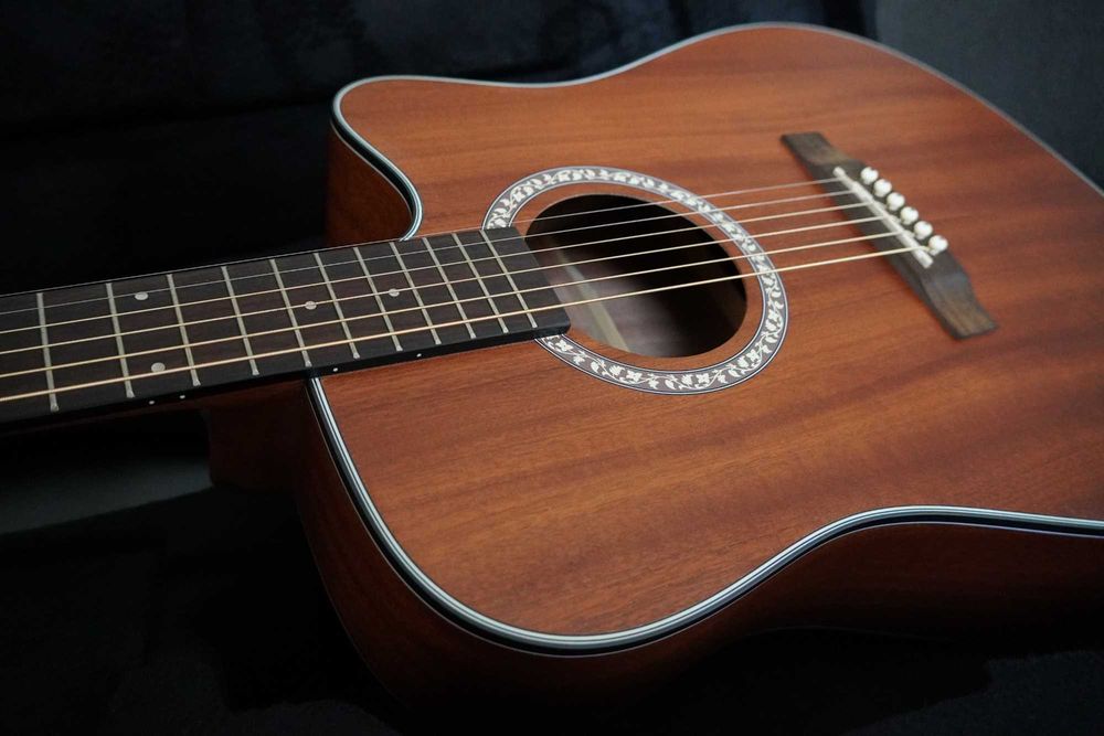 Gitara akustyczna + futerał