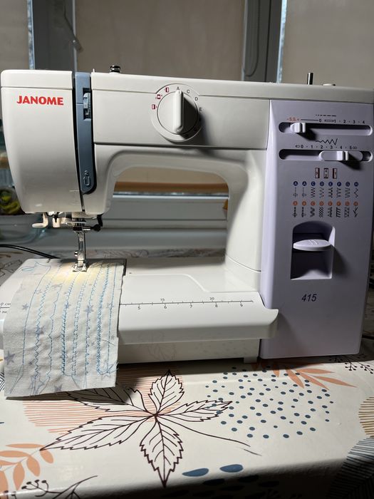 Продам швейну машину JANOME-415