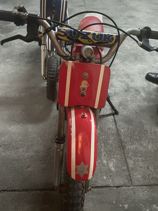 Motos as gasolina ussadas  cada uma 150 euros