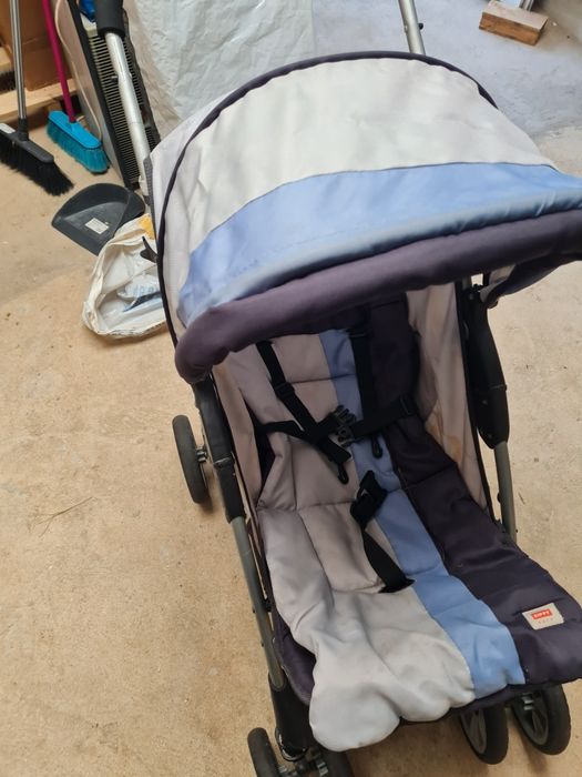 Carrinho bebe uzado